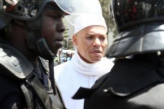 Sénégal : Karim Wade déplumé de son parc automobile, dÂ’un immeuble et dÂ’un appartement à  Paris